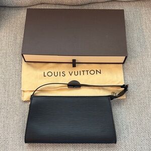 Louis Vuitton Epi Pochette Accessories 24 Black